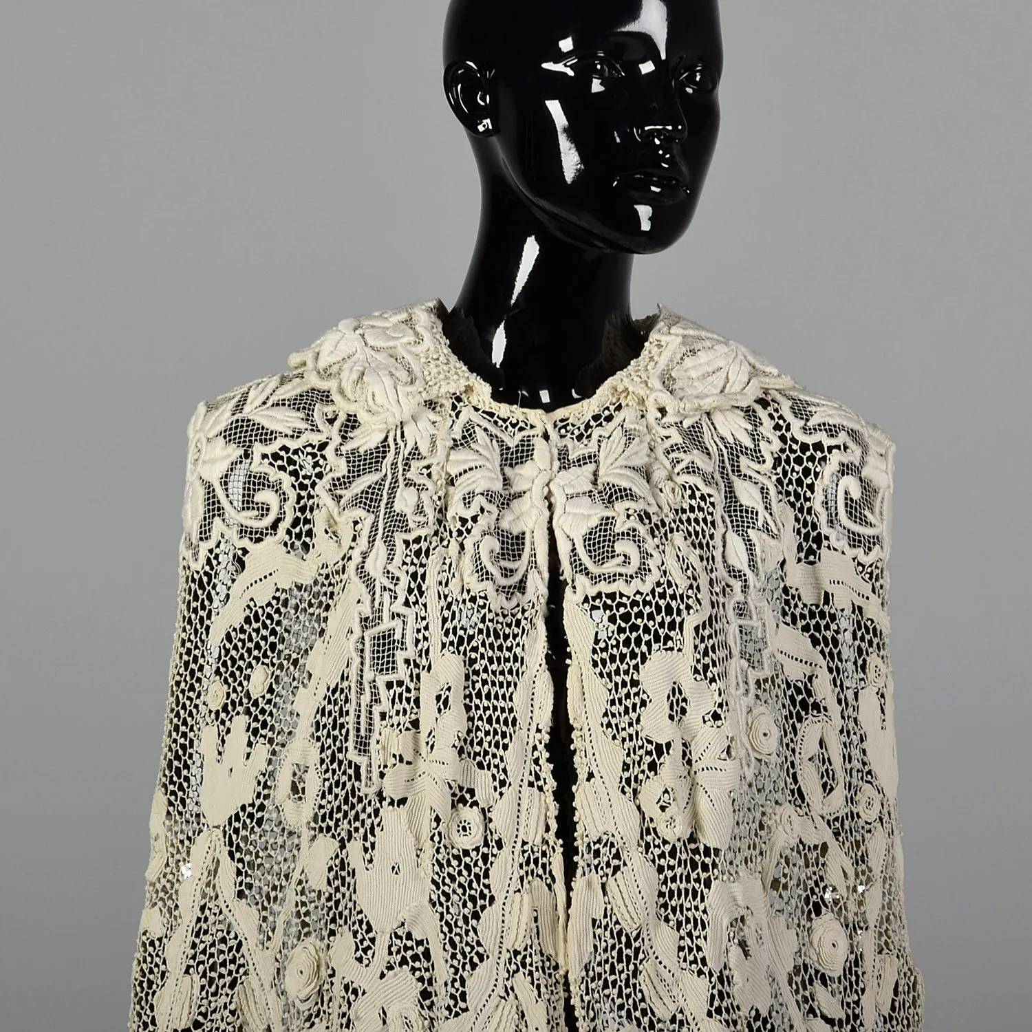 1910s Belle Epoque Antique Guipure Lace Cape