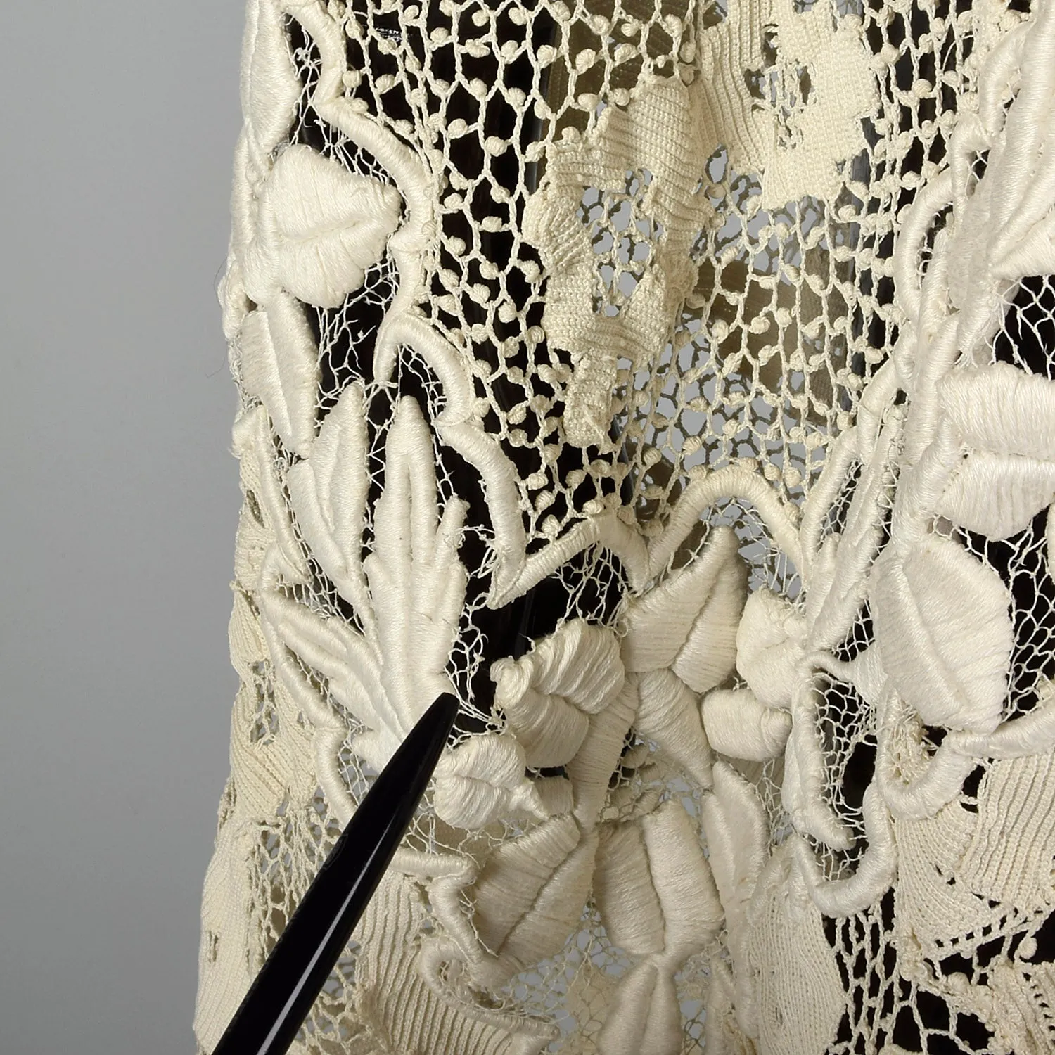 1910s Belle Epoque Antique Guipure Lace Cape