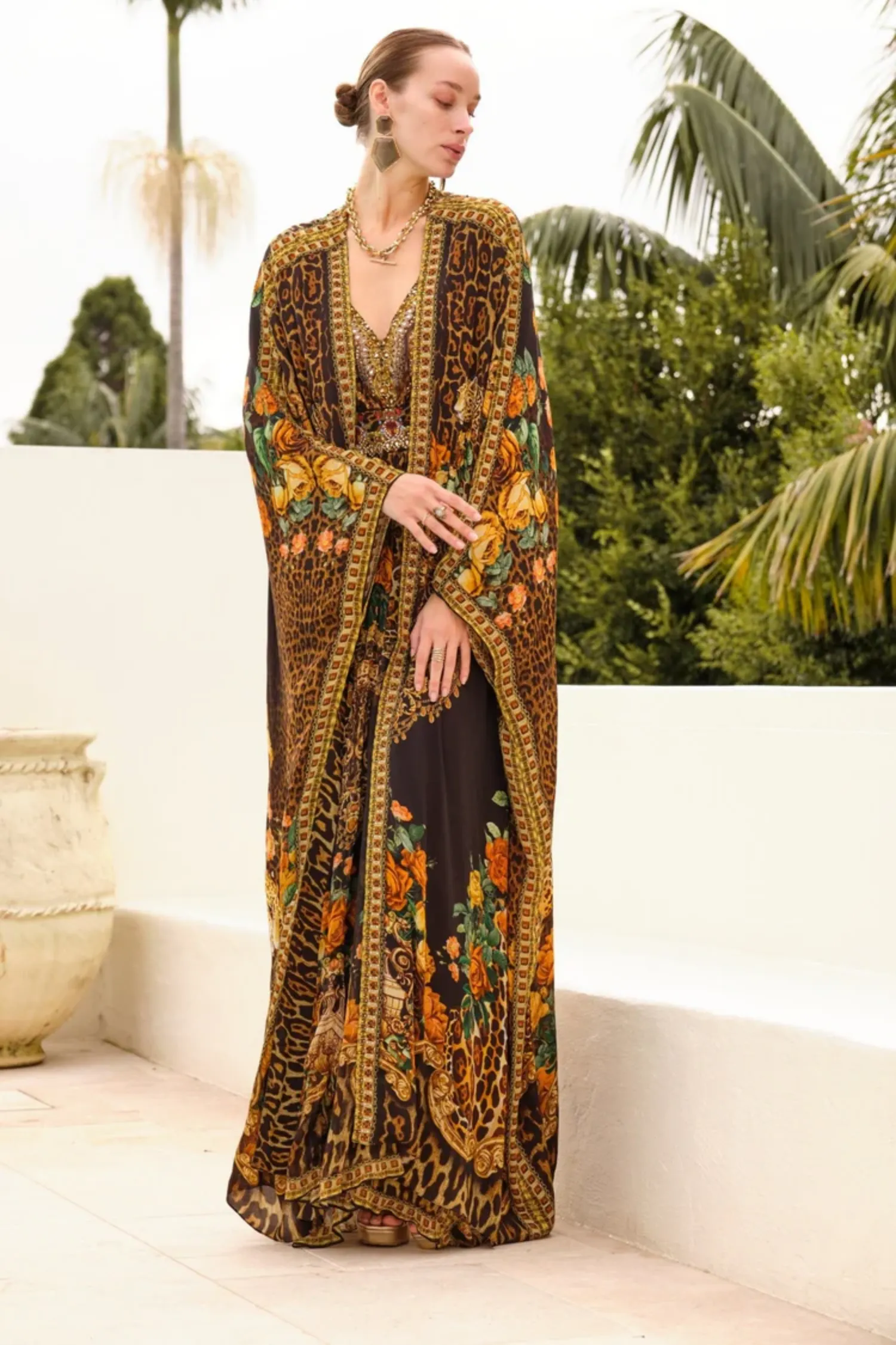 BLACK DIAMONDESS LONG CAPE