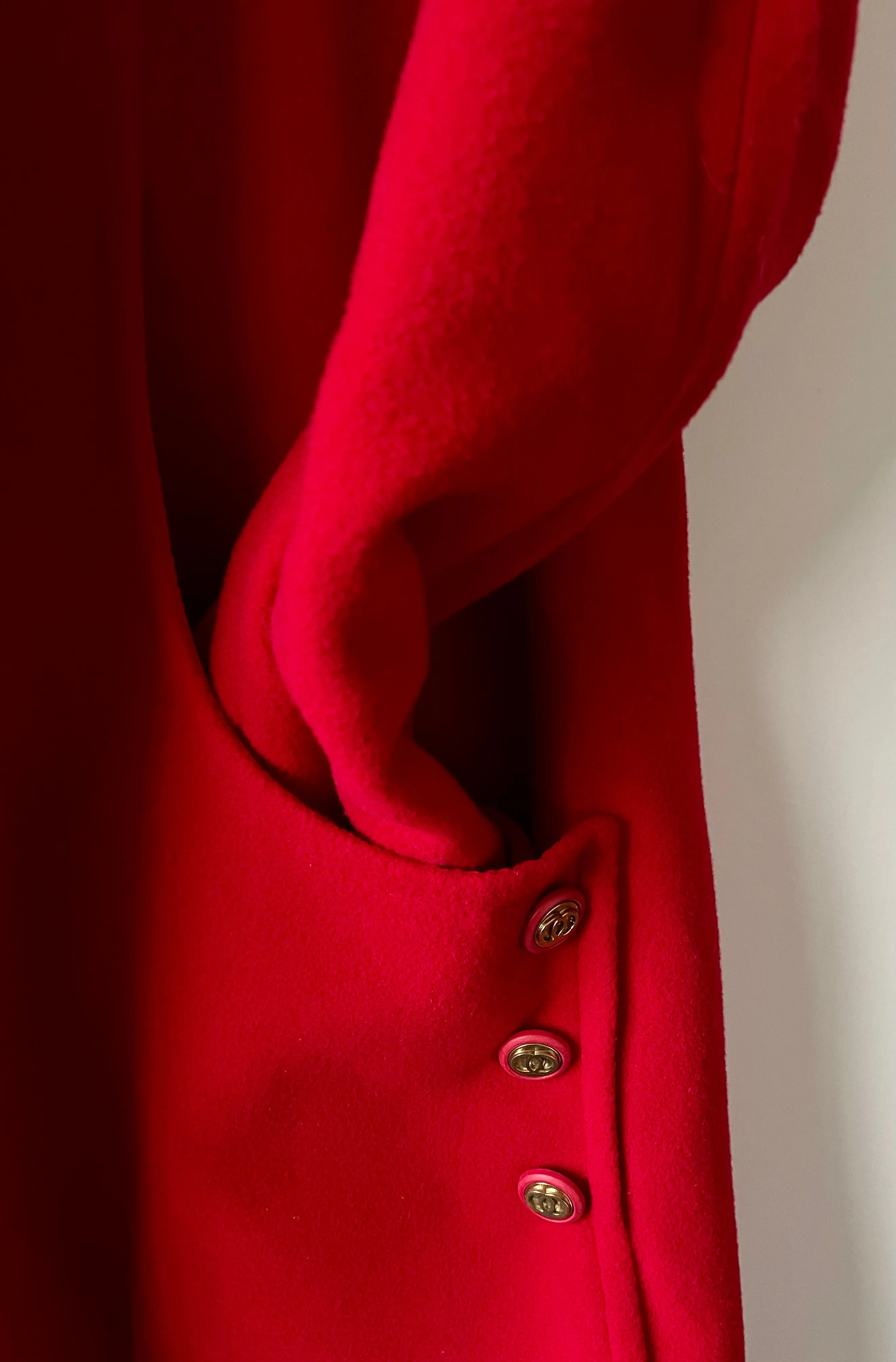 Cherry red vintage cashmere blend ladies vintage coat Medium M