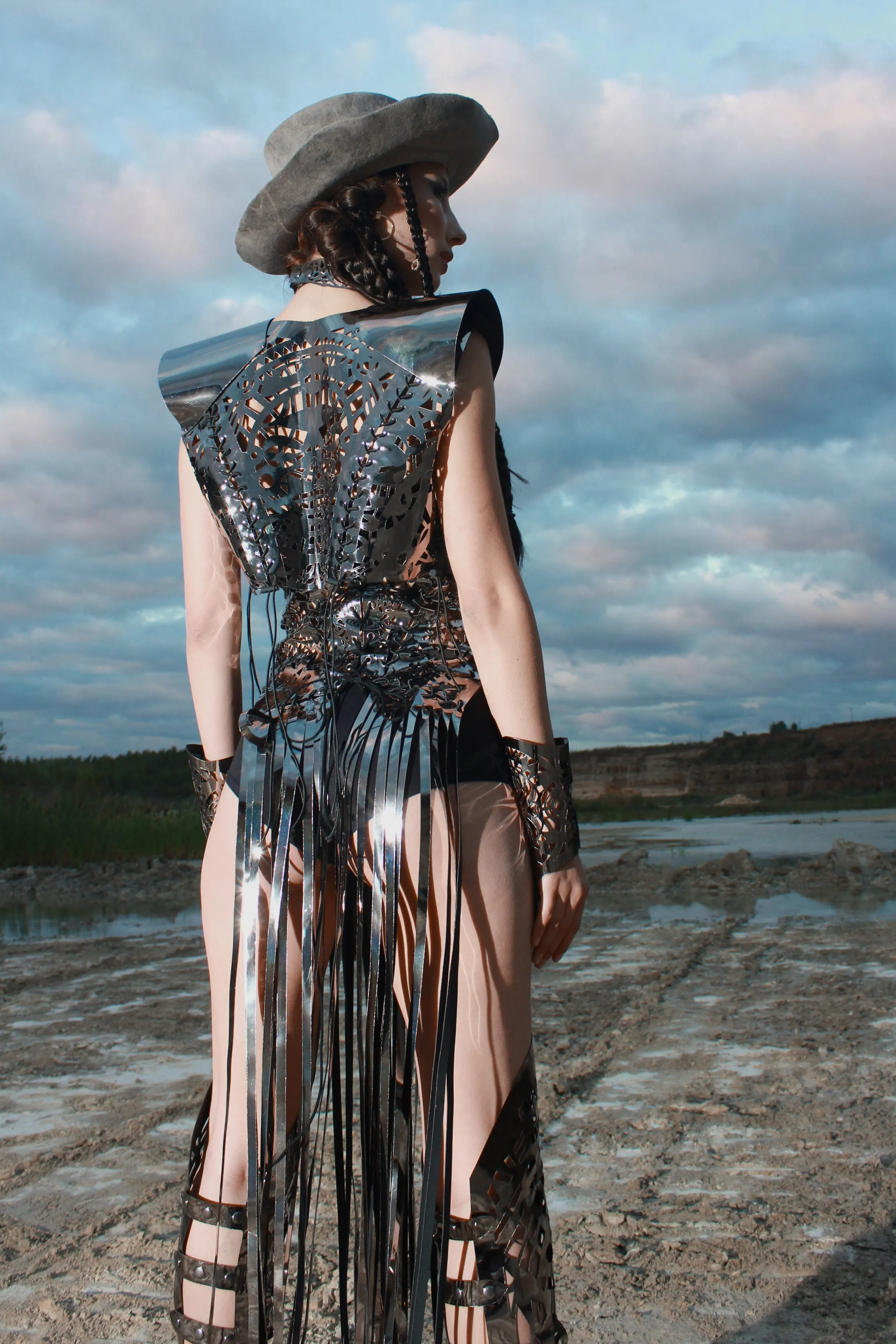 Mirror eco-leather vest